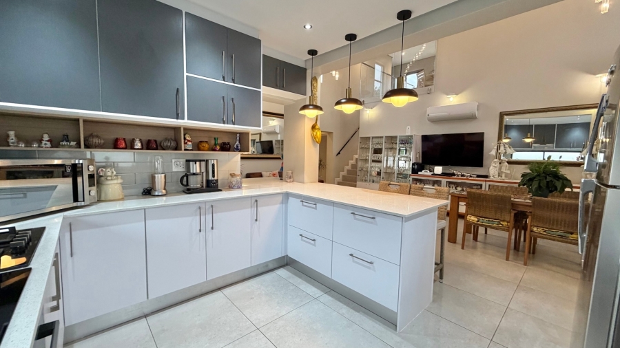 4 Bedroom Property for Sale in Croydon Gardens Estate Western Cape